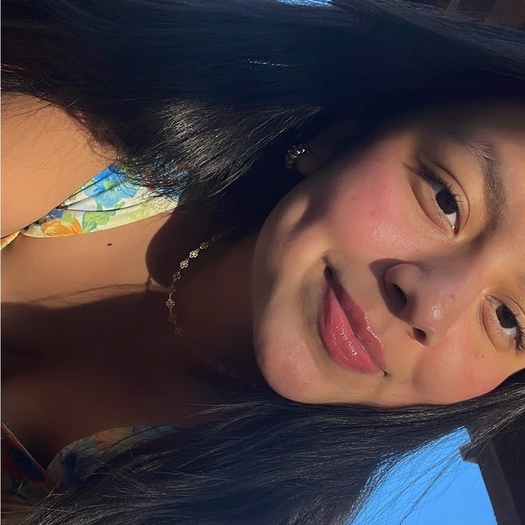 mia_urrutia